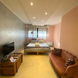 Cool Flat - Private Parking & Rooftop Terrace Vakantiehuis